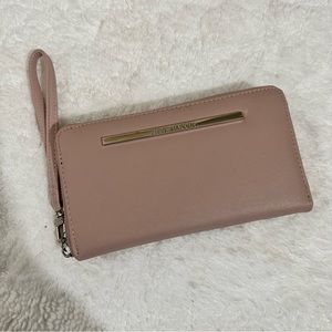 Steve Madden Wristlet